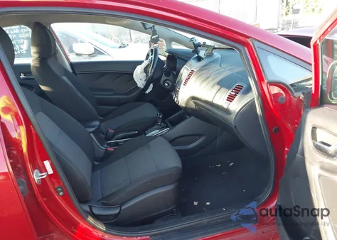 2017 Kia Forte S z USA, uszkodzony, nr VIN 3KPFL4A7XHE010624